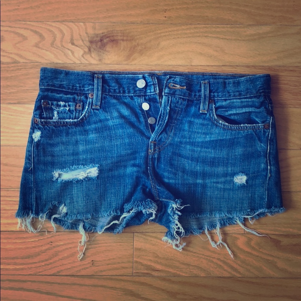 Levi’s denim shorts